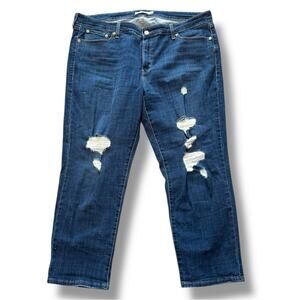 Levi’s Boyfriend Distressed Jeans in Medium Wash